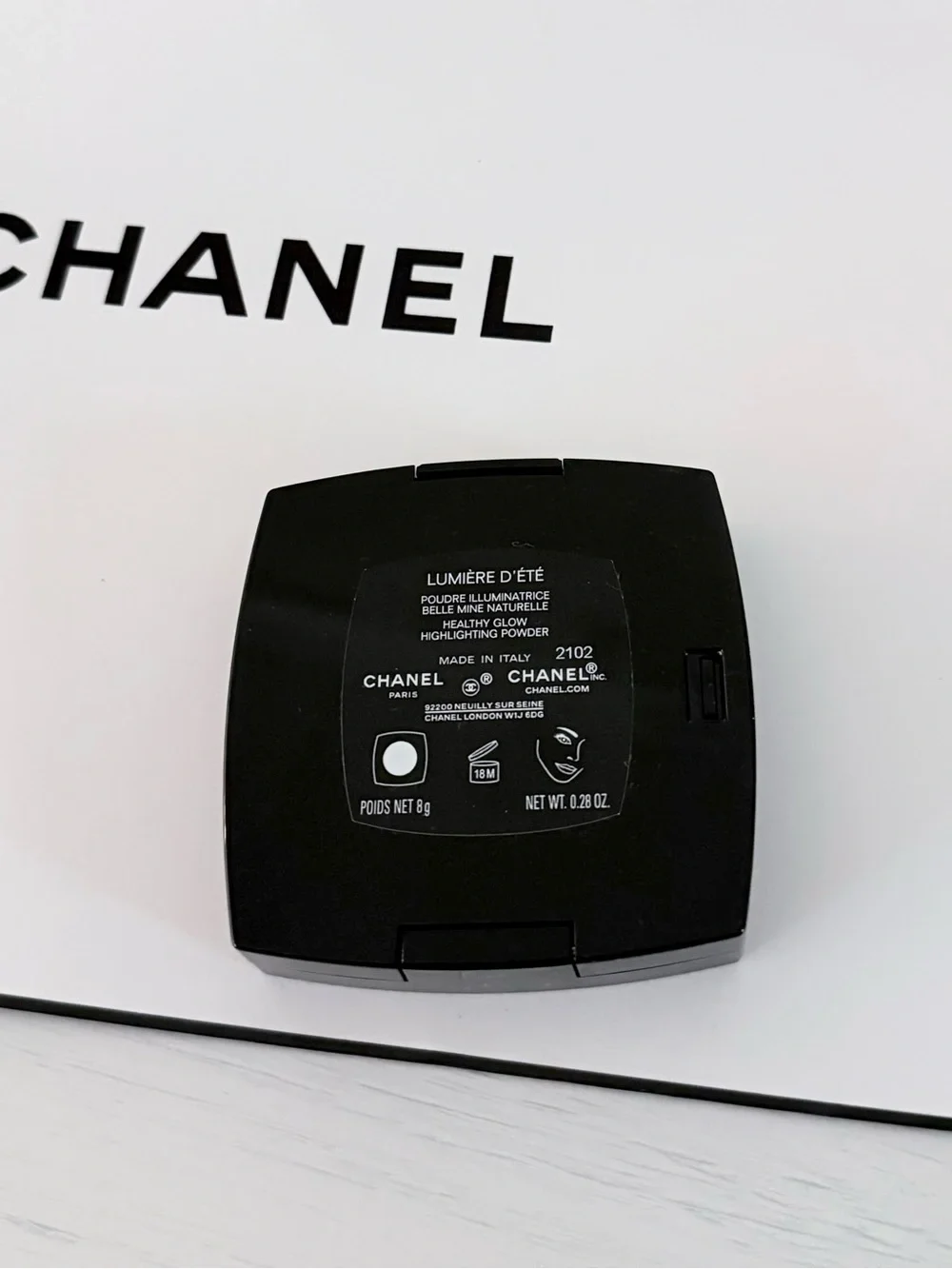 Chanel Limited Edition Les Beiges Healthy Glow Highlighting Powder